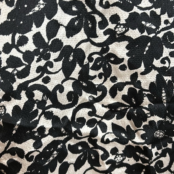 Diane von Furstenberg Black & Cream Halter Tie Top - Picture 6 of 10